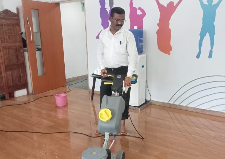 What to Expect from Professional Housekeeping Services in Noida